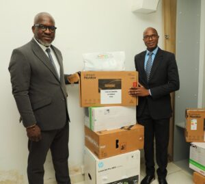 CEREMONIE DE REMISE DE MATERIELS INFORMATIQUES AUX STRUCTURES PARTENAIRES DE L’OSER