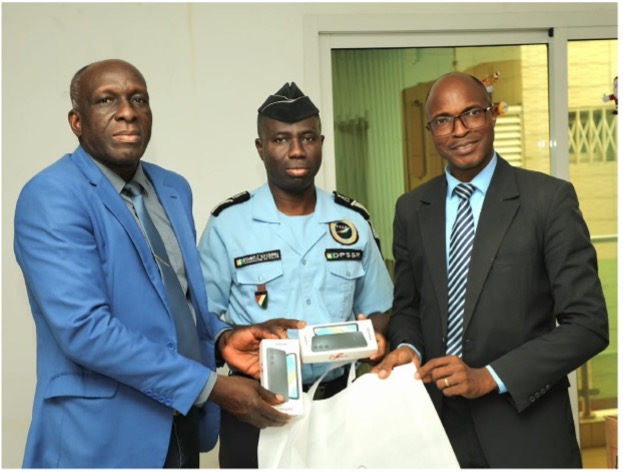 CEREMONIE DE REMISE DE MATERIELS INFORMATIQUES AUX STRUCTURES PARTENAIRES DE L’OSER