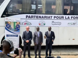 Remise solennelle de car à l&rsquo;OSER